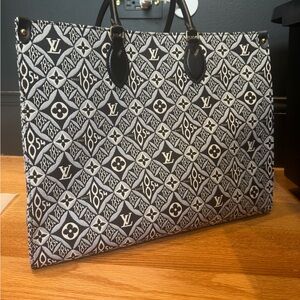 Louis Vuitton Monogram Black and White Handbag
